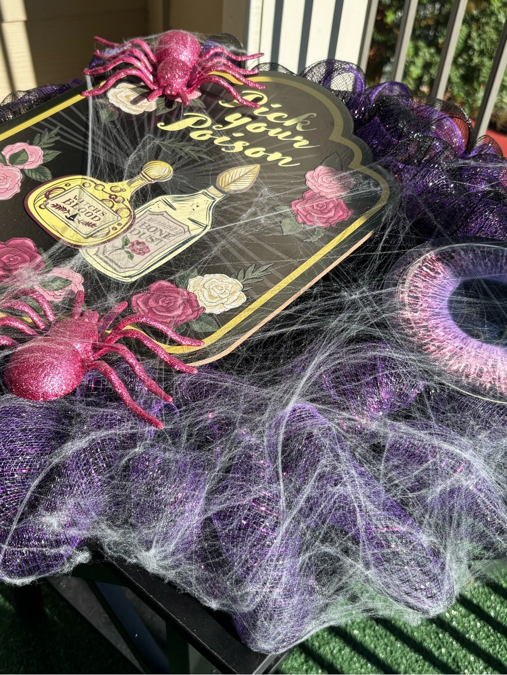 Halloween 'Pick Your Poison' Wreath with Pink Spiders - Brand Unbranded